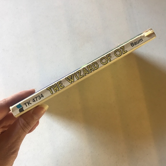 WIZARD OF OZ The wonderful, original story By L. Frank Baum VINTAGE PAPERBACK - Picture 3 of 8